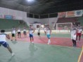 Jogo fora: Atletas treinam forte